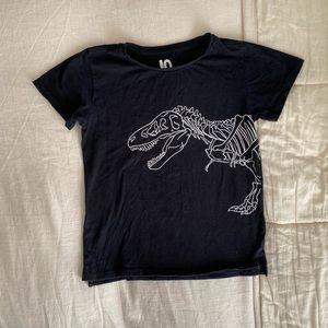 Boys cutting on the kids dino tee size 10
